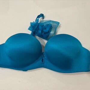 Victoria’s Secret bombshell bra 32B